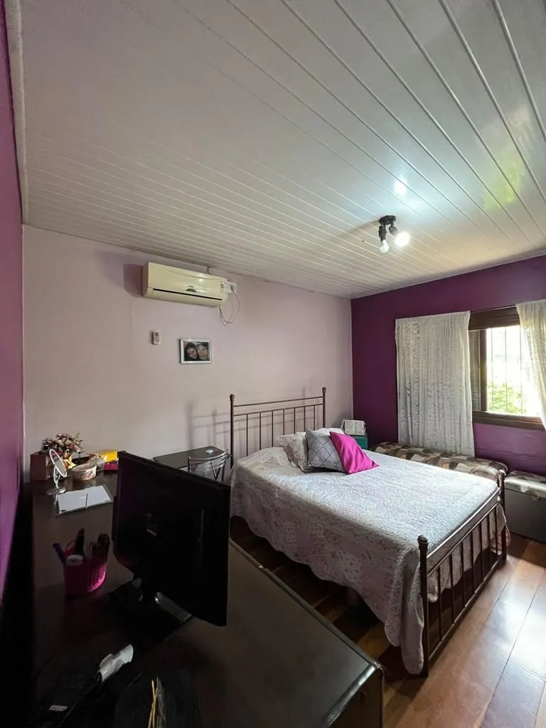 Imagem Casa a venda, 3 Quartos, sendo 1 Suíte, Bairro centro Canoas