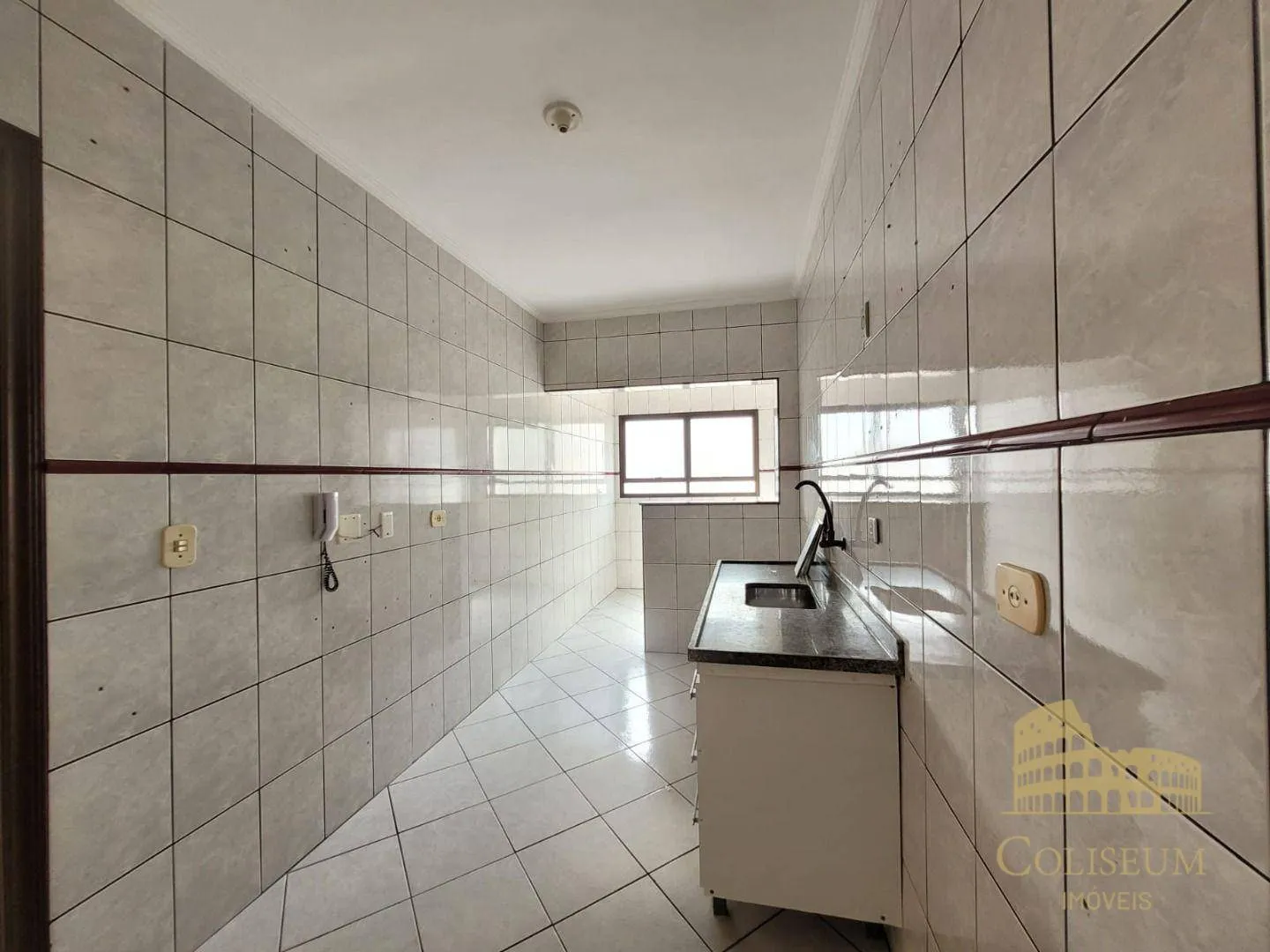 Imagem Apartamento com 1 dormitório para alugar, 54 m² por R$ 2.300,00/mês - Tupi - Praia Grande/SP