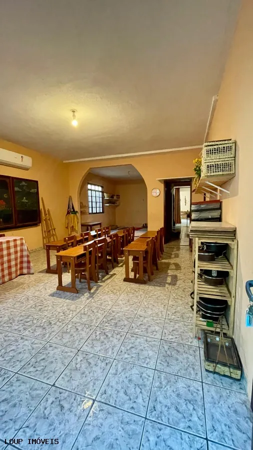 Imagem Casa para Venda em Fortaleza, Fátima, 5 dormitórios, 1 suíte, 2 banheiros, 3 vagas