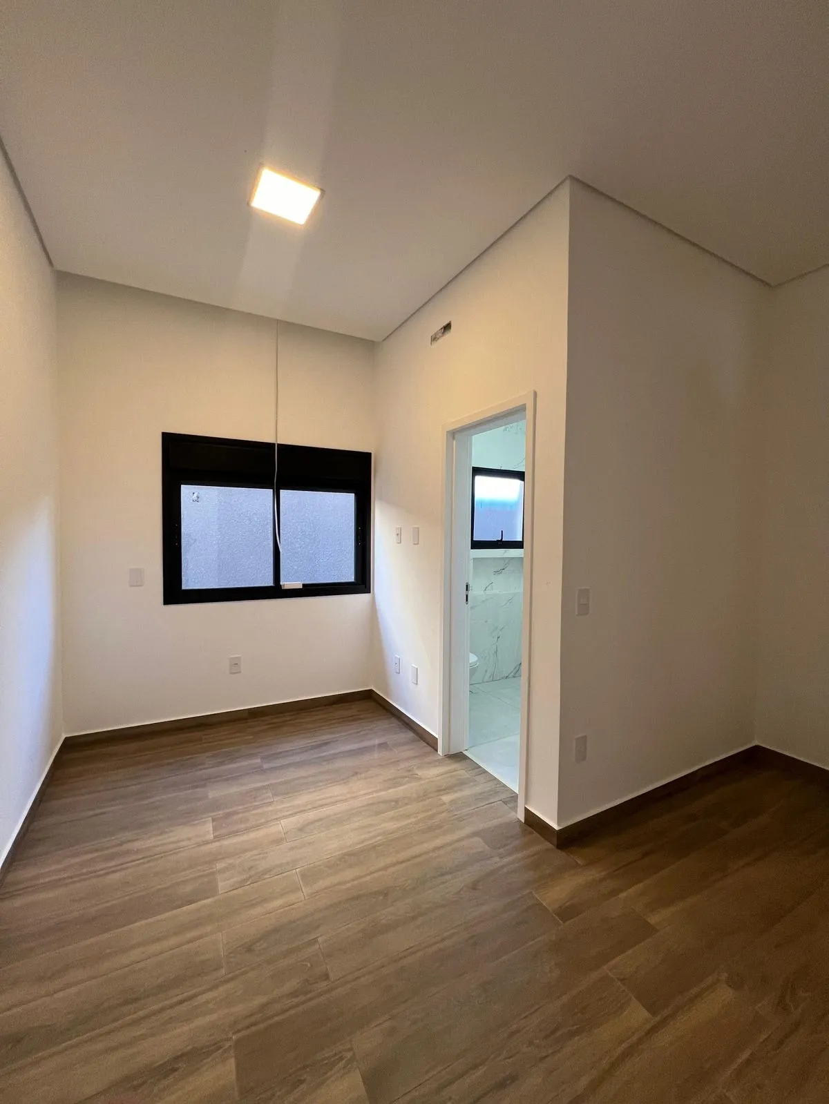 Imagem Casa Terra para venda - Localizada no Condomínio Villa Verona!