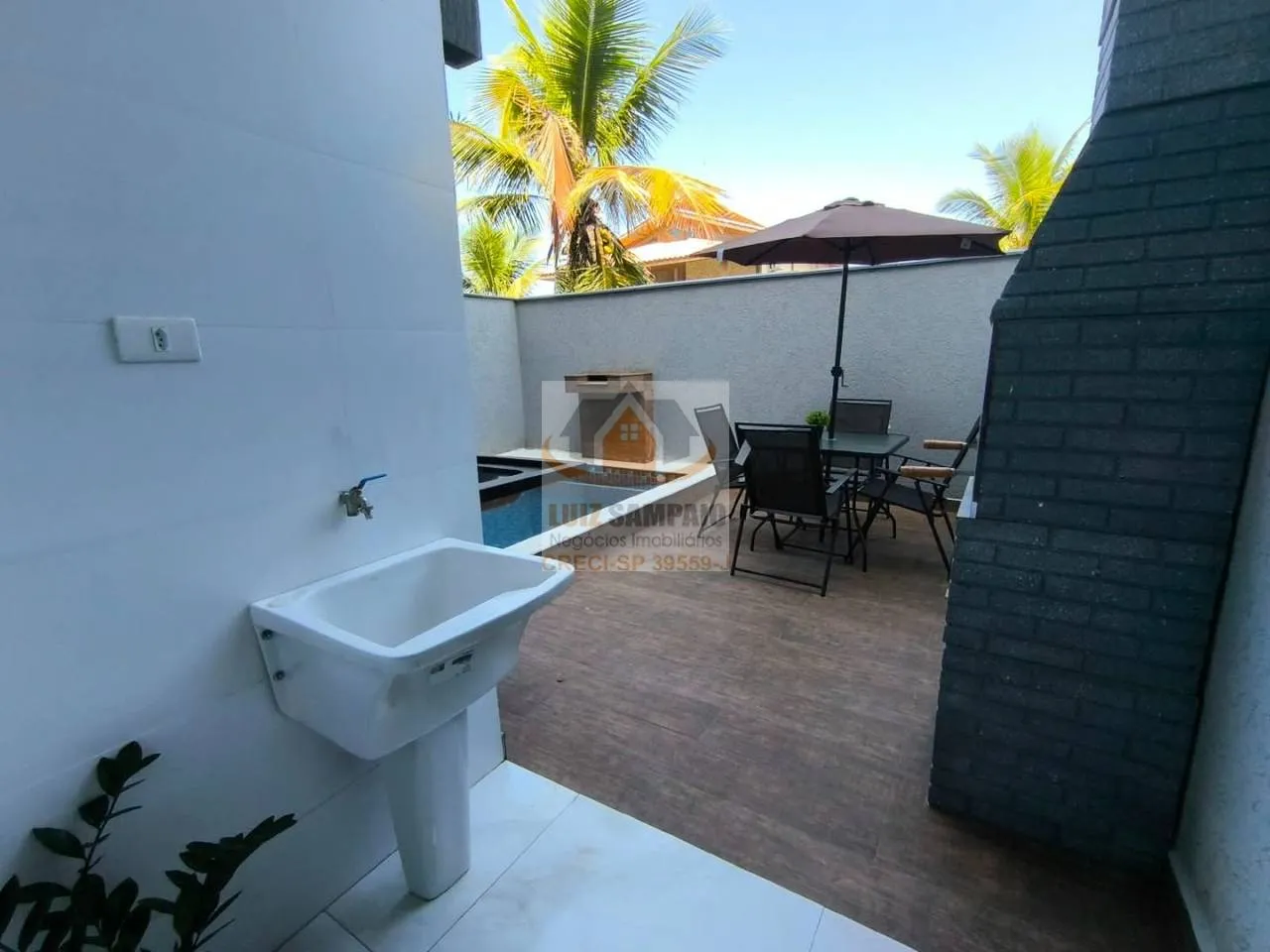 Imagem Sobrados novos em Condomínio Frente ao Mar em Itanhaém-SP, 2 Quartos, 2 Suítes, 2 Salas, 1 Vaga, 96,02 m² no Suarão.