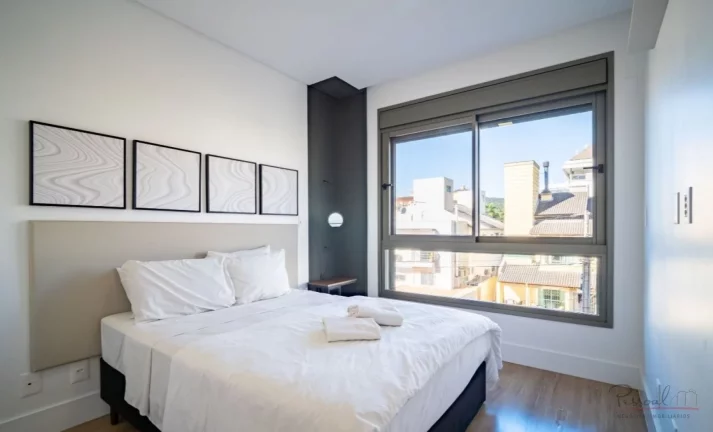 Imagem Apresentamos um apartamento novo, decorado e totalmente mobiliado, pronto para morar ou investir, lo...