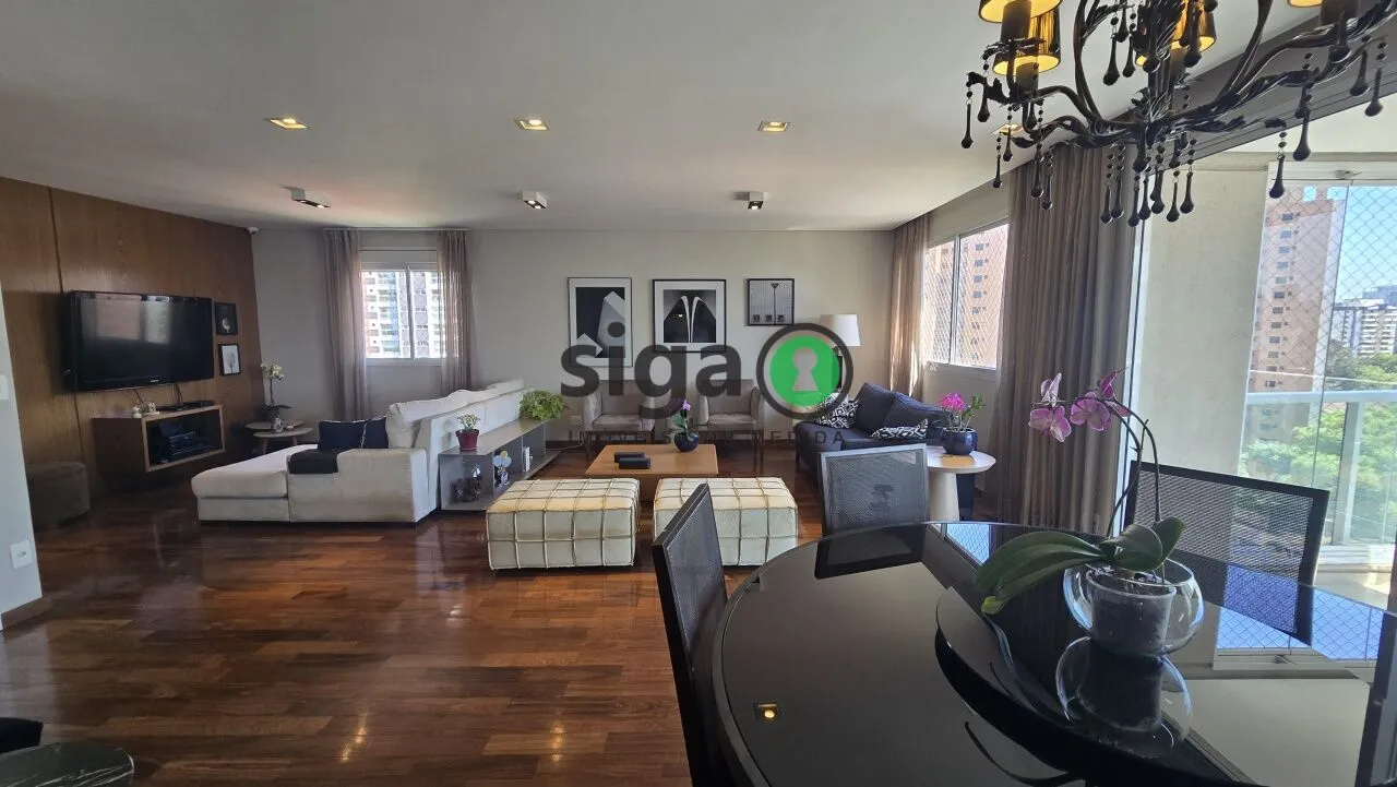 Imagem Alto Padrão em Andar Alto - 198m² com 3 Suítes - Hall social Privativo - Quadra de Tênis