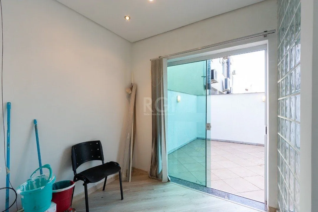 Imagem Casa para Venda - 178.4m², 3 dormitórios, sendo 1 suites, 2 vagas - Hípica