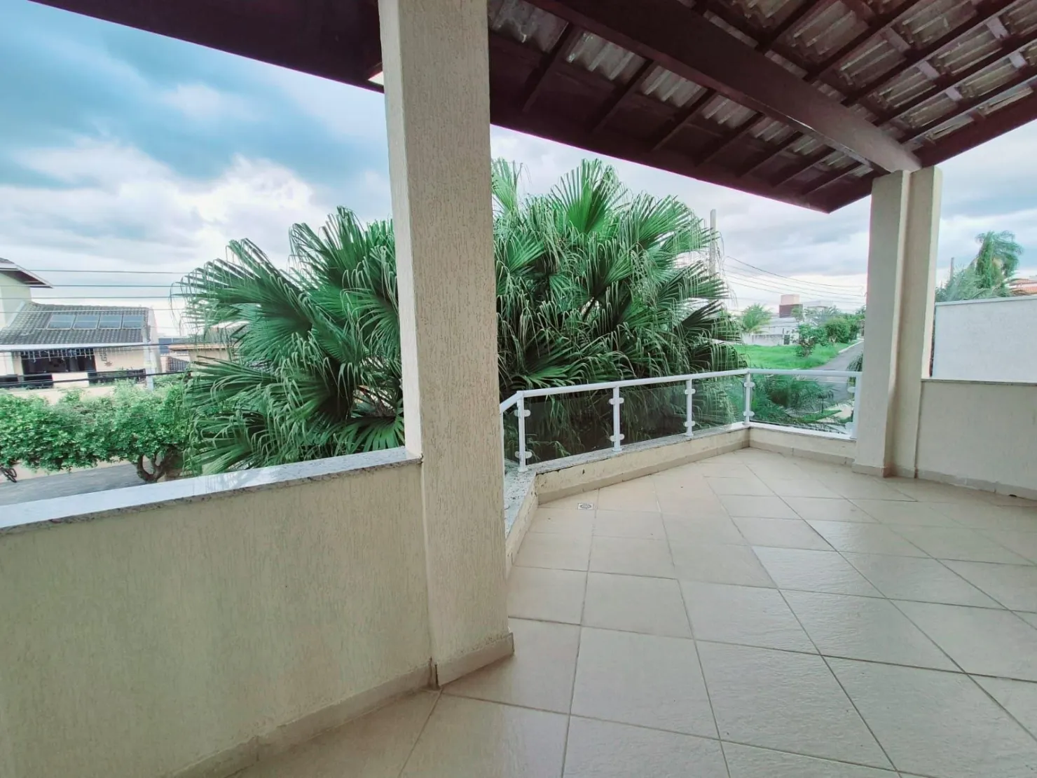 Imagem Luxuosa Casa com Piscina, Área Gourmet e Conexão com a Natureza no Condomínio Real Ville - 435 m² de Terreno