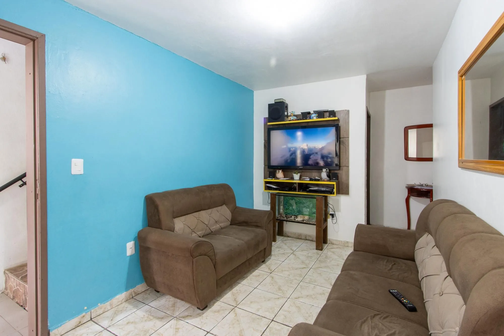 Imagem Casa ampla de 2 pavimentos com 4 dormitórios, 1 suite e 4 vagas no bairro Santa Tereza!