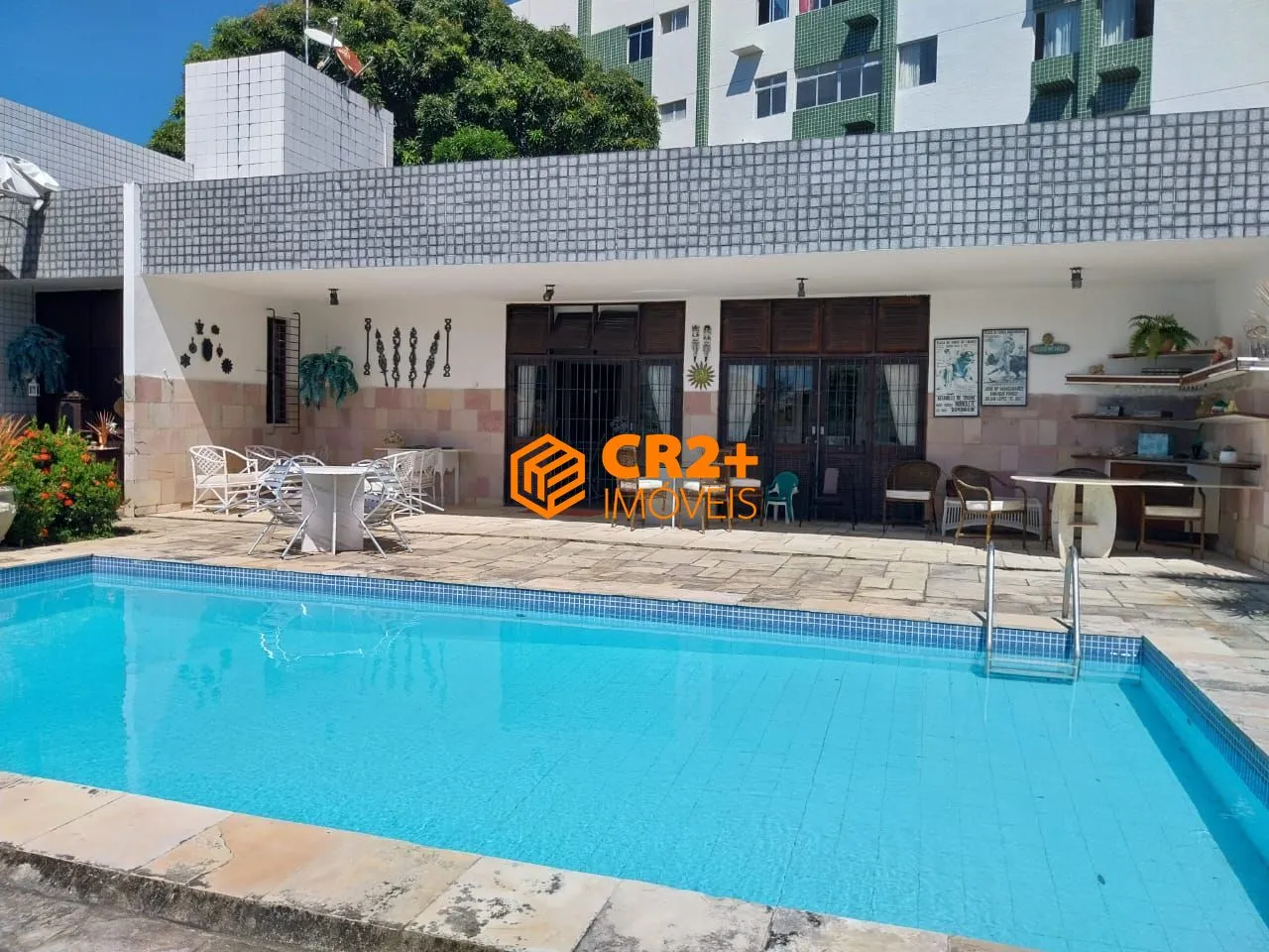 Imagem Casa Duplex - Localizada no Hipódromo - Recife -6 quartos- 2 Suites - 2 Garagens