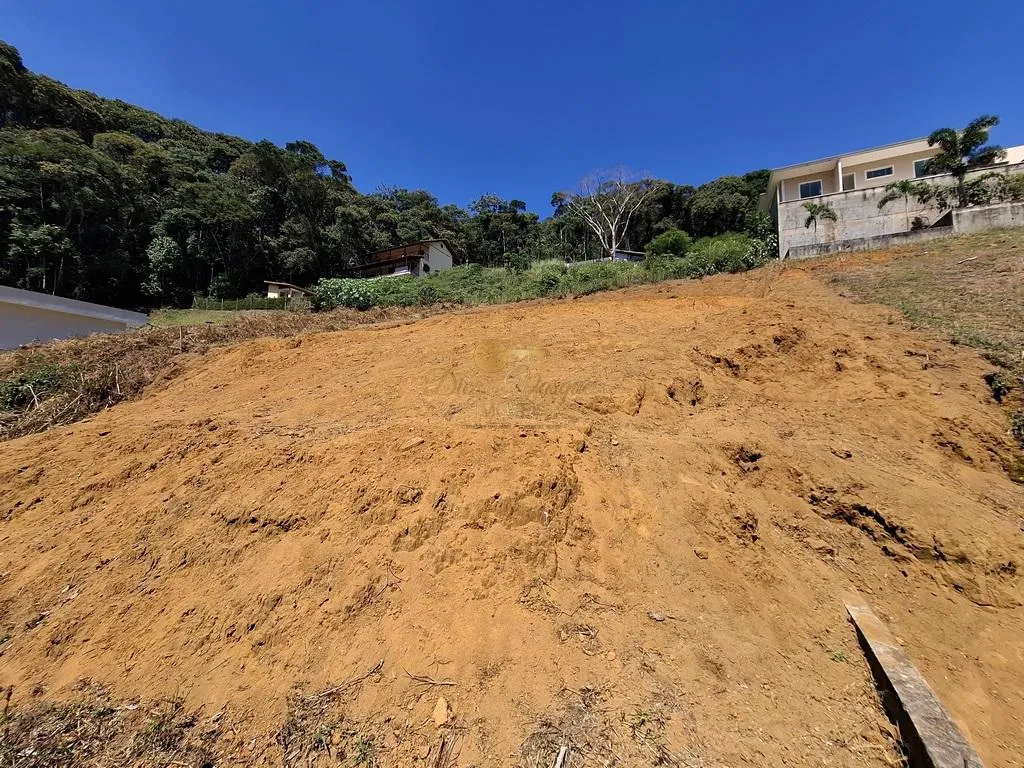 Imagem Terreno em Condomínio para Venda em Teresópolis / RJ no bairro Prata