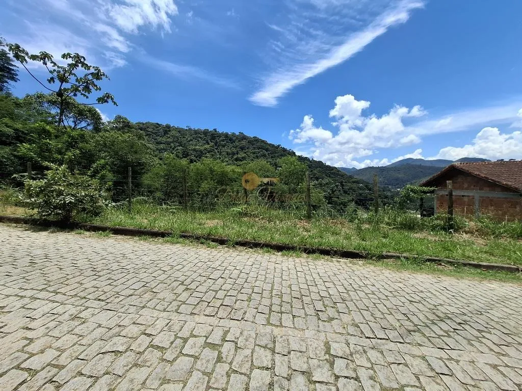 Foto do imóvel Terreno para Venda em Teresópolis / RJ em Rua Argentina