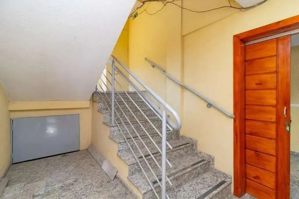 Imagem Apartamento 2 dormitórios no bairro Medianeira em Porto Alegre para Alugar