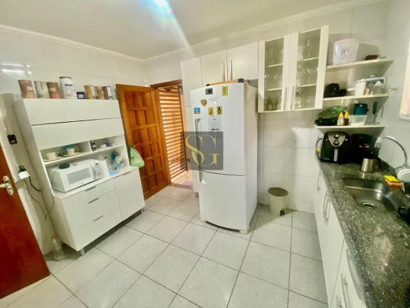 Imagem Casa para Venda em Teresópolis, Araras, 3 dormitórios, 2 suítes, 3 banheiros, 2 vagas