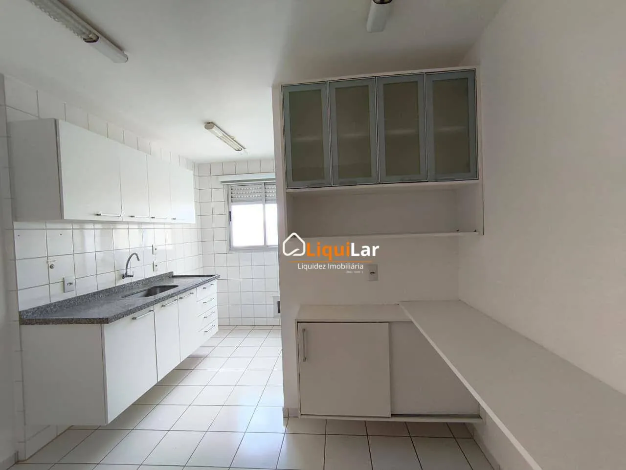 Imagem Apartamento à Venda no Edifício Olavo Bilac com 3 Quartos, Suíte, 2 Sacadas e 2 Vagas Cobertas