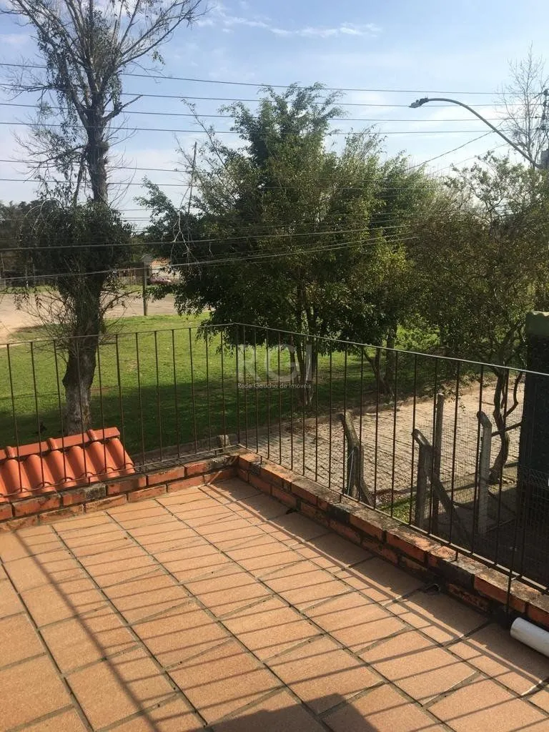 Imagem Sobrado para Venda - 92m², 3 dormitórios, 2 vagas - Restinga Nova