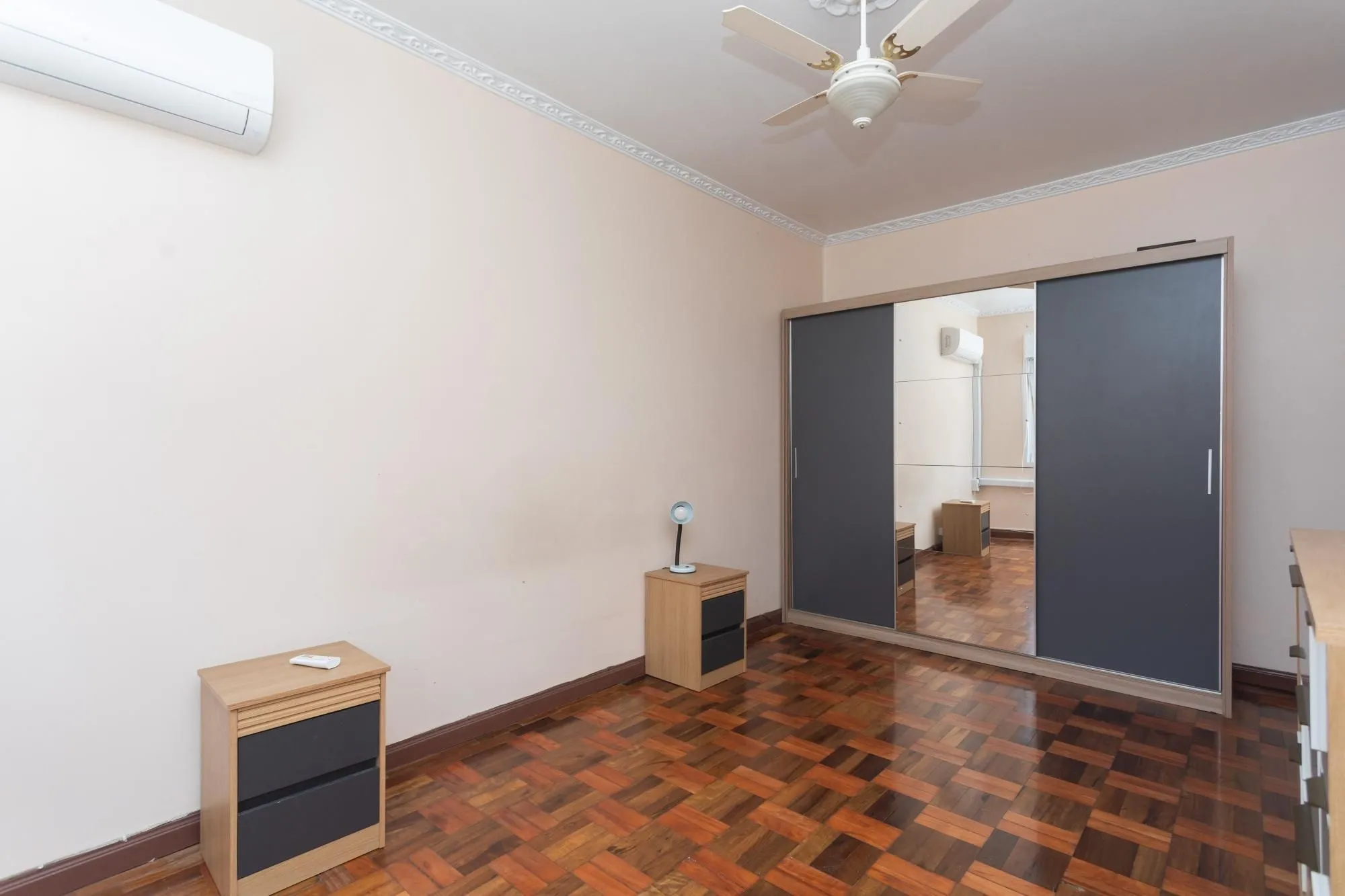 Imagem Apartamento 3 Dormitórios com Suíte e Garagem na Cidade Baixa - Próximo à Redenção