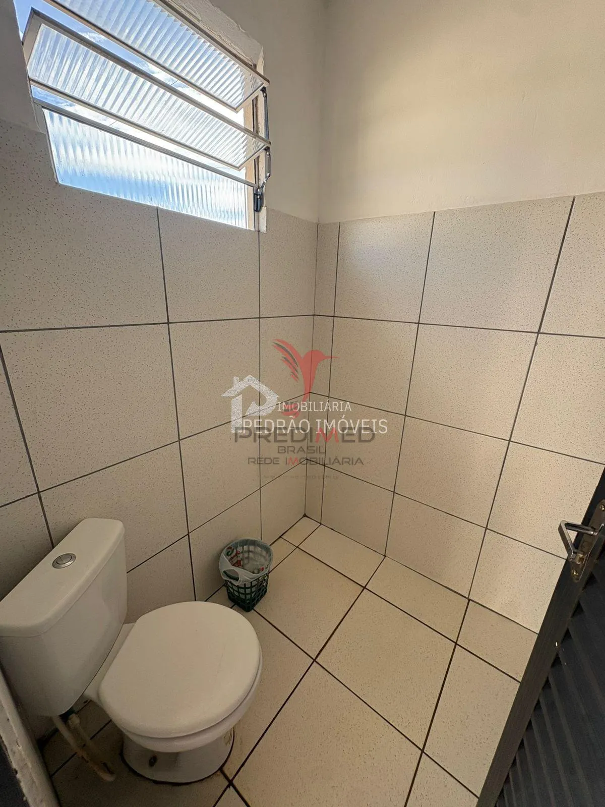 Imagem Casa de esquina no bairro Antonio Lopes. Lençóis Paulistas.. Aceita financiamento