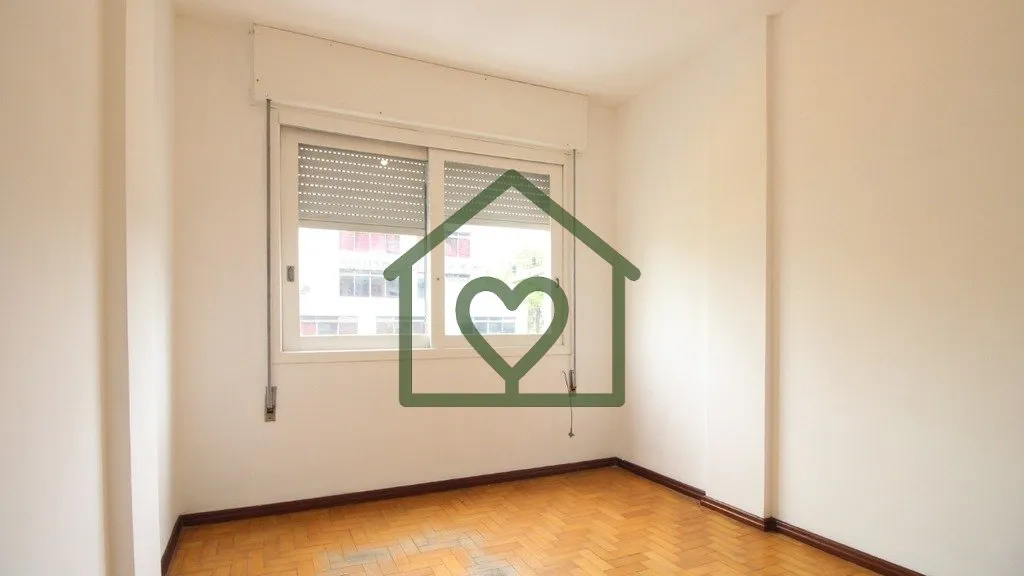 Imagem Apartamento amplo e no bairro Rio Branco, uma das regiões mais valorizadas de Porto Alegre. Com 135...
