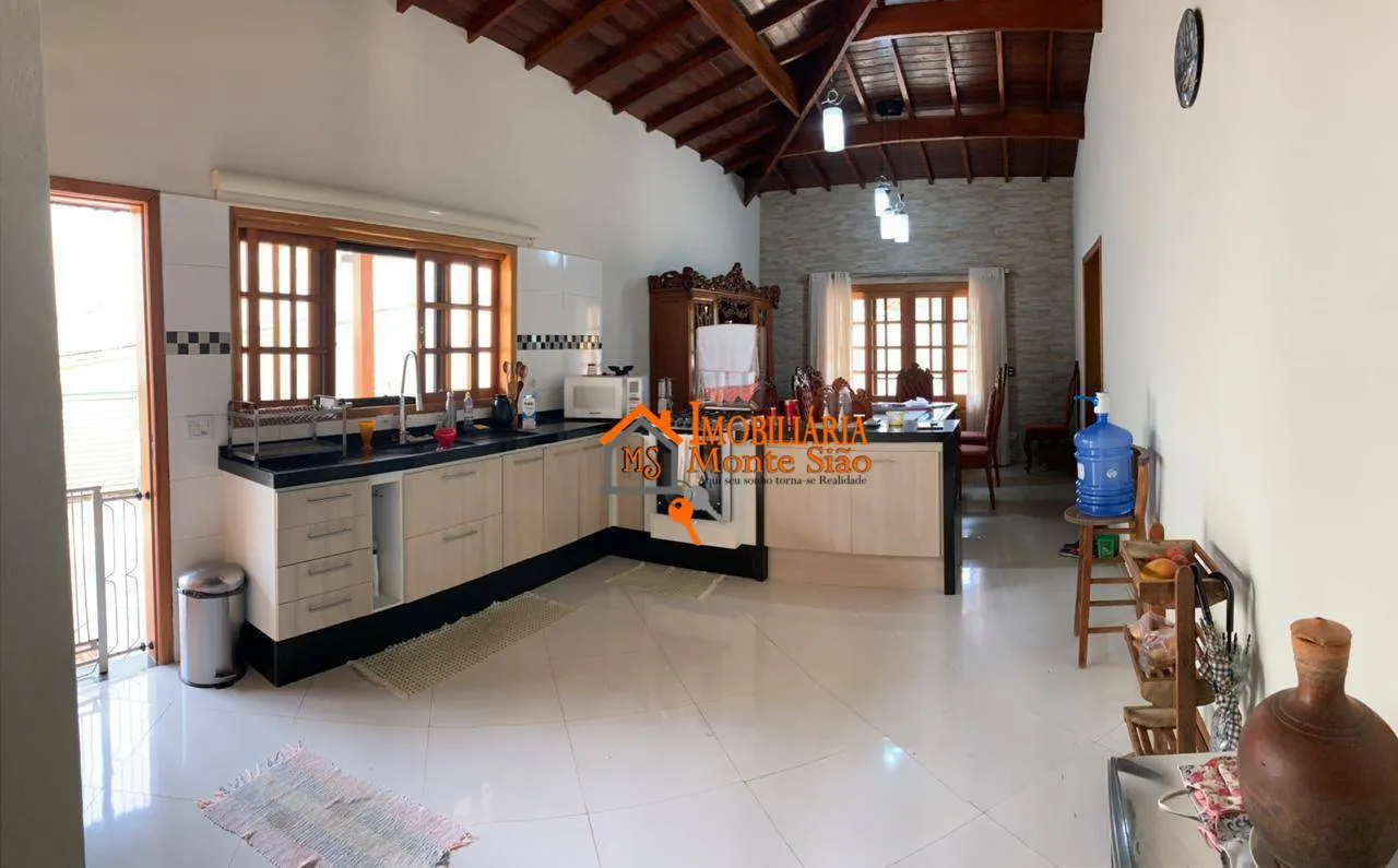 Imagem Casa com 4 dormitórios à venda, 300 m² por R$ 2.500.000,00 - Fazenda Velha - Arujá/SP