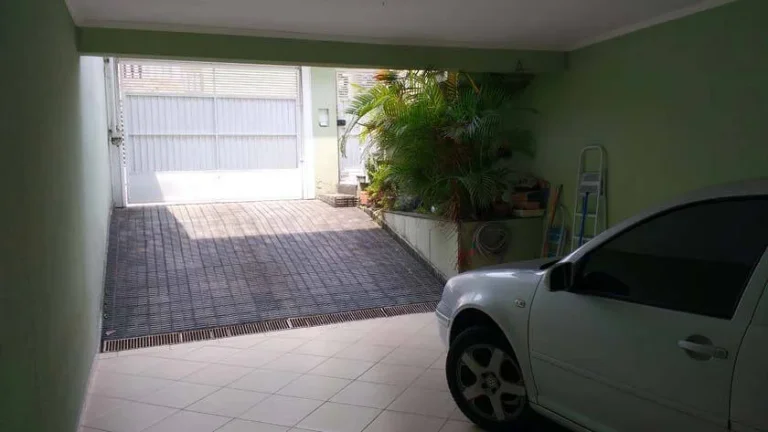 Imagem Sobrado com 243 m² 4 Suítes, 7 Vagas, Quintal com Churrasqueira