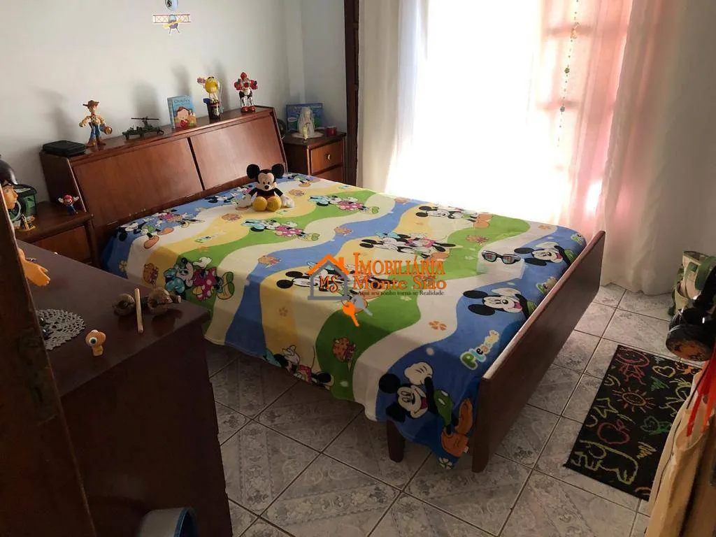 Imagem Casa com 3 dormitórios à venda, 350 m² por R$ 1.200.000,00 - Jardim Santa Bárbara - Guarulhos/SP