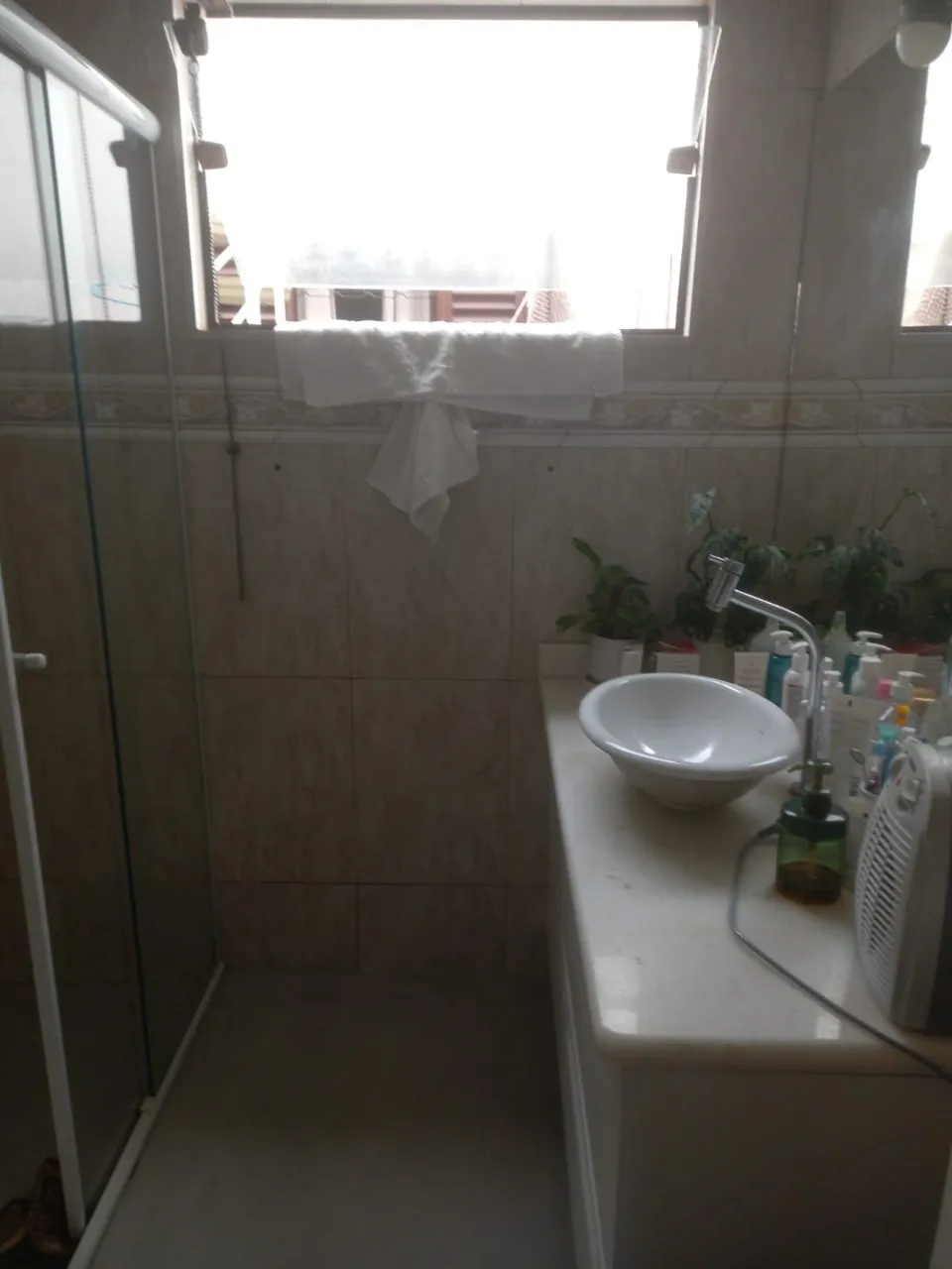 Imagem Casa Comercial à Venda em Sorocaba-SP, Jardim Ana Maria: 4 Quartos, 1 Suíte, 1 Sala, 3 Banheiros, 3 Vagas, 287m². Imperdível!
