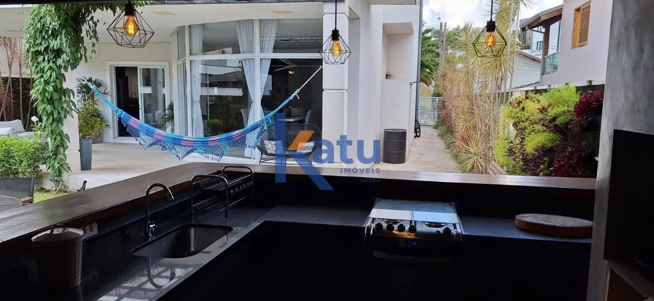 Imagem Esta casa exclusiva no Condomínio Ibi Aram (Itupeva - SP) possui 419,31 m² de terreno e 328,53 m²...