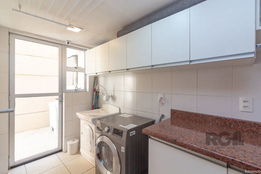 Imagem Casa Condominio para Venda - 307m², 5 dormitórios, sendo 1 suites, 4 vagas - Cristal