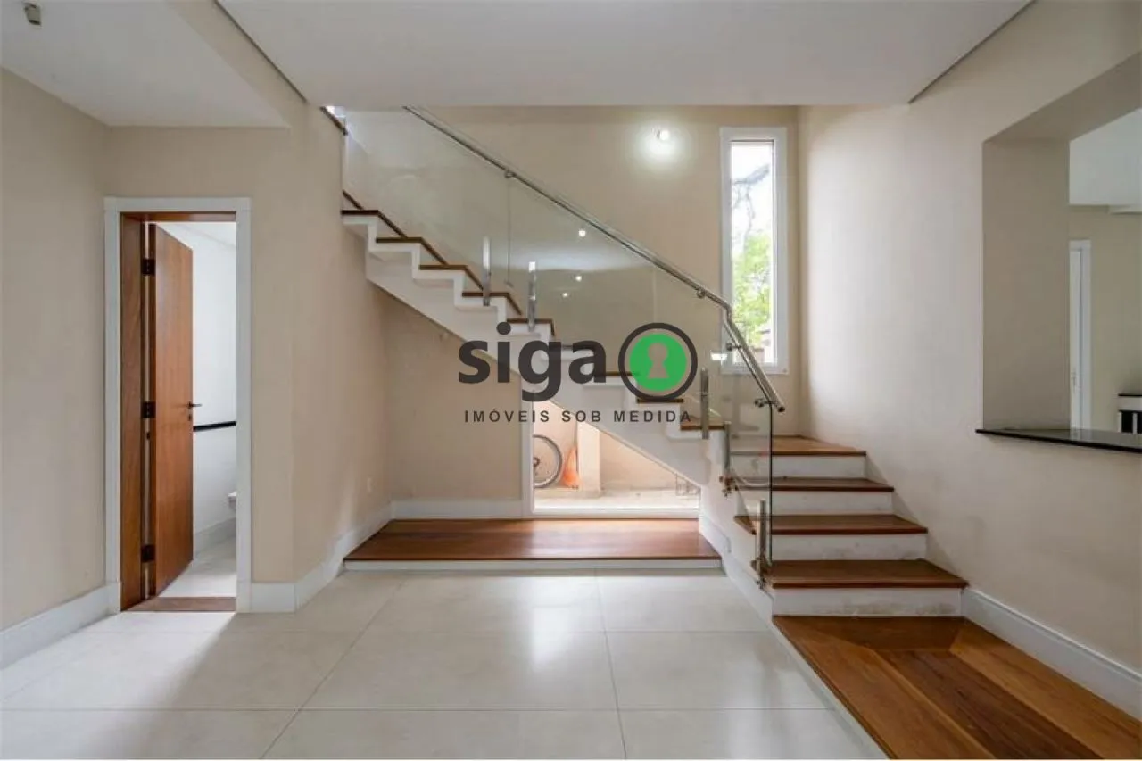 Imagem Linda casa nos Jardins à venda de 724m2 área construída, 4 suítes 3 vagas de garagem