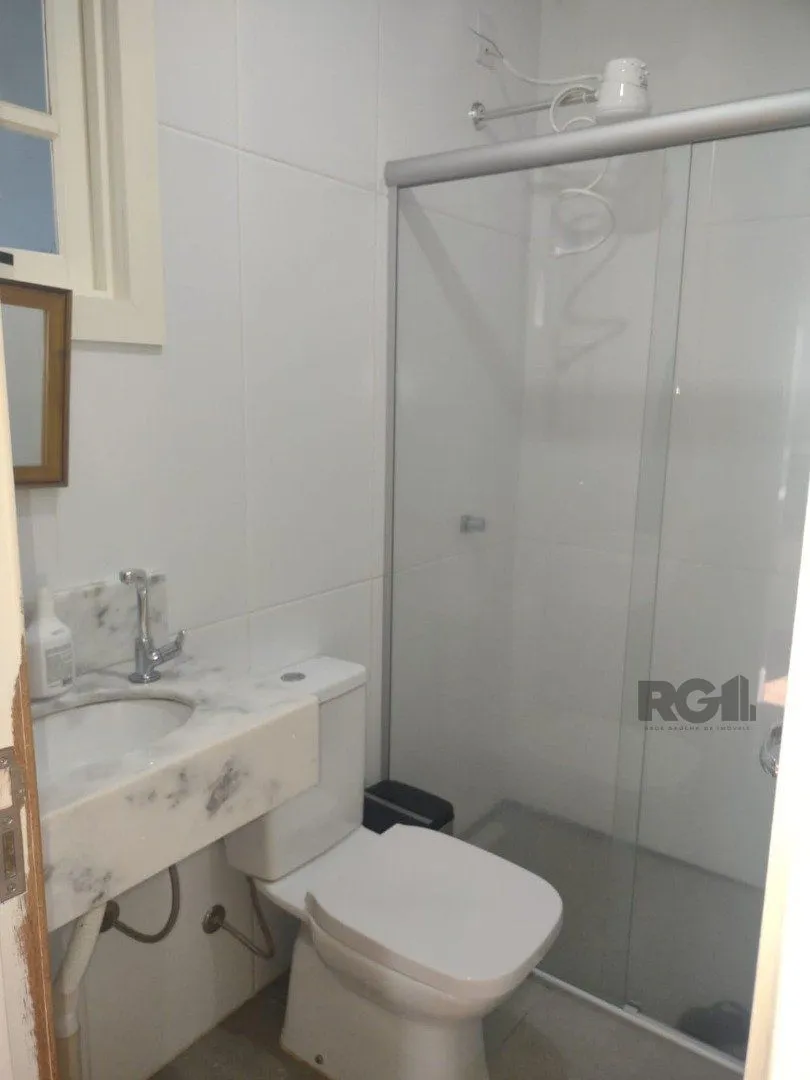 Imagem Casa com 250m², 2 quartos, 1 suite, edícula, no bairro Nonoai