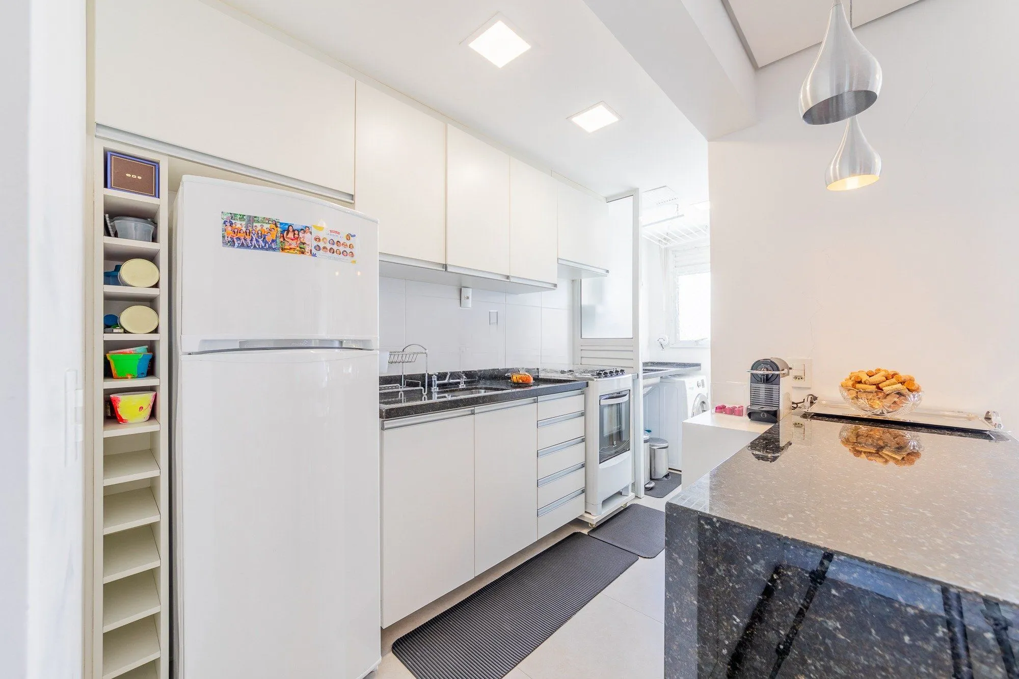 Imagem Apartamento com 3 quartos e 79m² à venda em Passo da Areia - Rua Bezerra De Menezes, Passo Da Areia, Porto Alegre