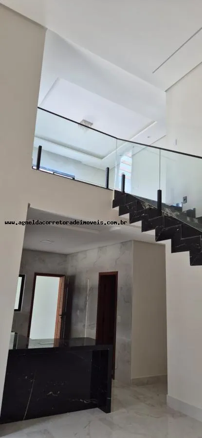Imagem Casa em Condomínio para Venda em Parnamirim, Cajupiranga, 5 dormitórios, 3 suítes, 4 banheiros, 4 vagas