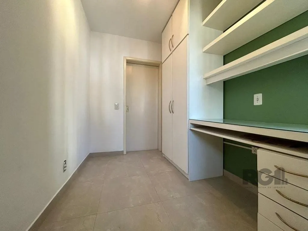 Imagem Apartamento de 72m² com 2 dormitórios, no bairro no bairro Mont Serrat.