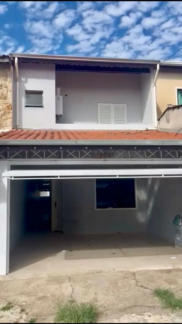 Imagem Oportunidade: Charmosa Casa Sobrado à Venda no Jardim Dois Corações