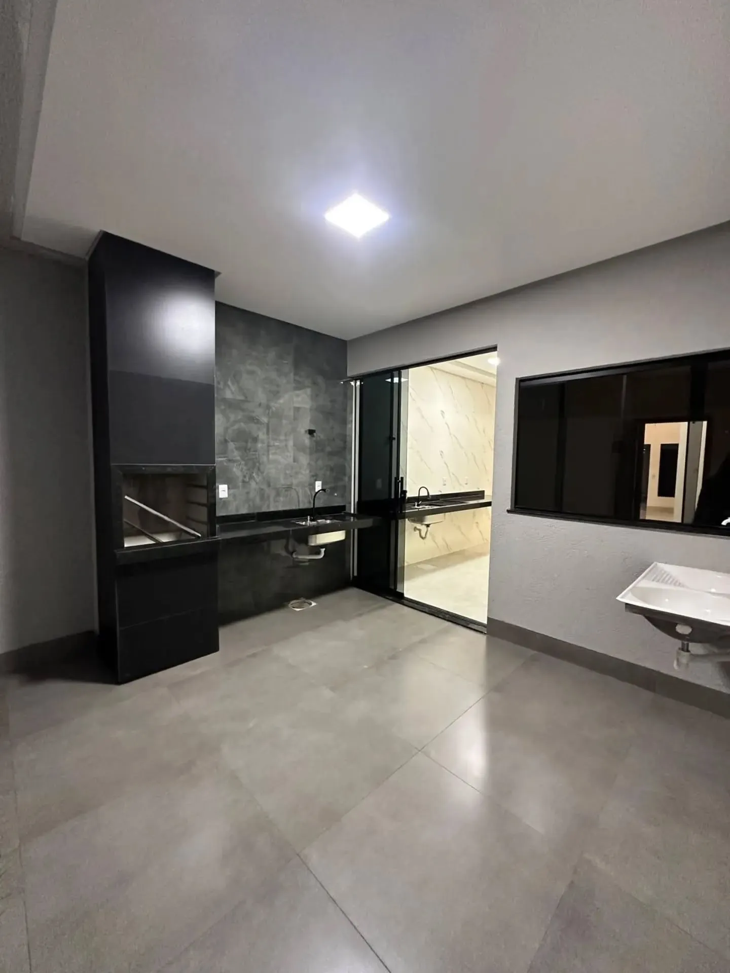 Imagem Casa 3/4 Sendo 1 Suite No Solar Bouganville