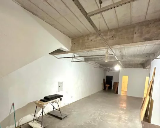Imagem GALPÃO COMERCIAL PISO INFERIOR 04 VAGAS METRO VILA SÔNIA FL48