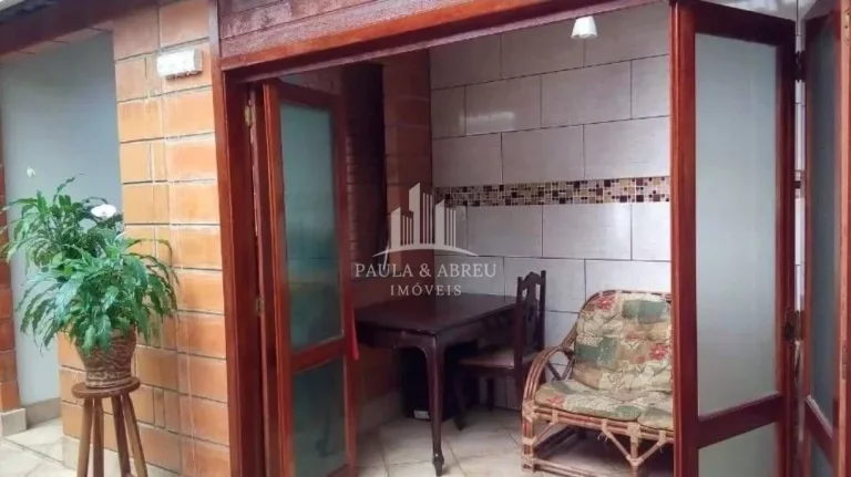 Imagem Casa Assobradada 200m², 8 metros de frente, Churrasqueira, Dormitórios, 2 Banheiros, 3 Vagas, Financia, Jardim Bela Vista, Mauá-SP