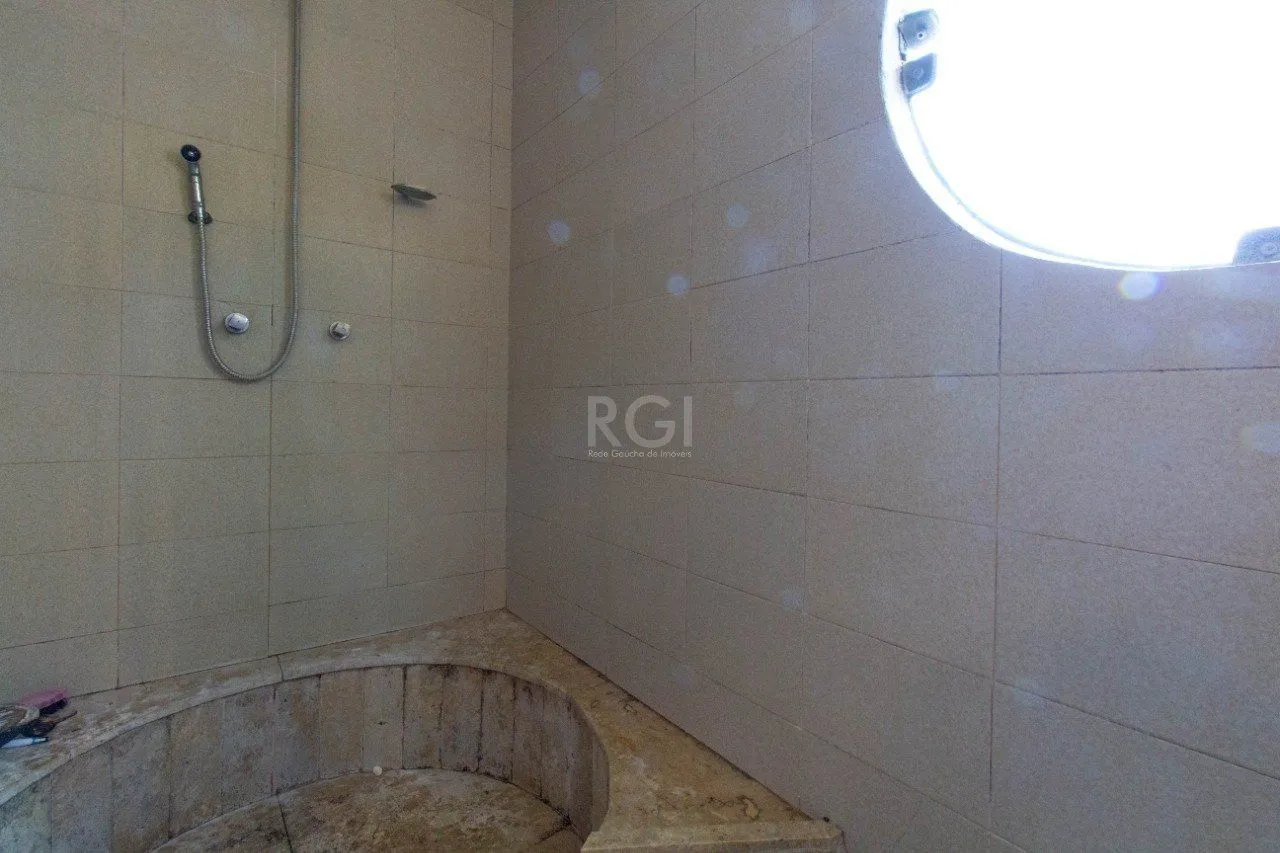 Imagem Casa para Venda - 422m², 6 dormitórios, sendo 2 suites, 5 vagas - Vila Assunção