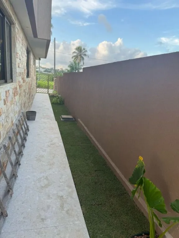 Imagem Casa Nova de Alto Padrão com 4 Suítes, Piscina e Pôr do Sol Exclusivo