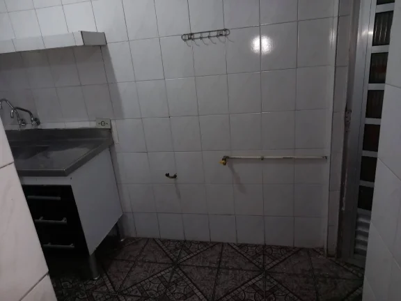Imagem Sobrado Ótima Localização 125 m2 5 Dormitórios e 2 Vagas de Gargens