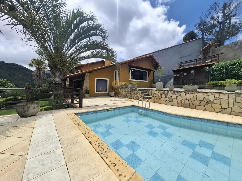 Foto do imóvel Casa para Venda em Teresópolis / RJ em Rua Jaguaribe