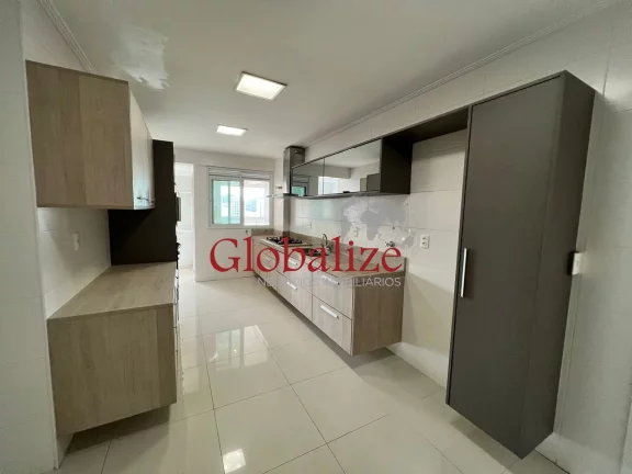Imagem Apartamento à Venda com 2 Dormitórios e 1 Vaga no Bairro da Ponta da Praia em Santos por R$ 1.575.000,00