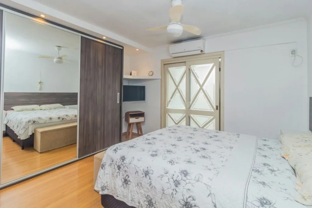 Imagem Encantadora casa com 175m², 03 dormitórios, Rua Paul Harris, Jardim Planato