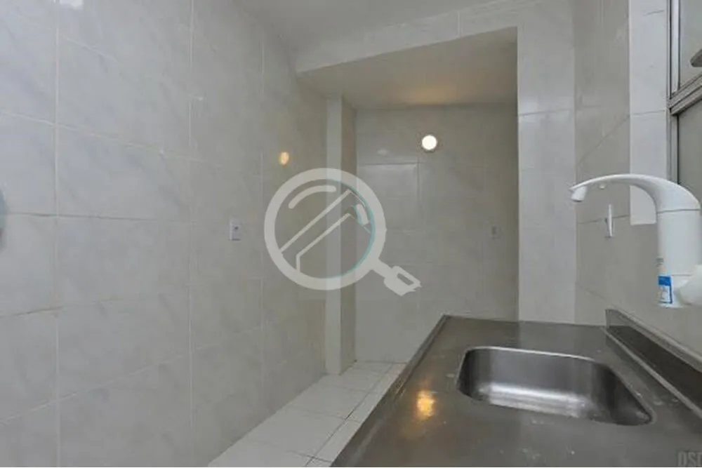 Imagem Apartamento de 42m² de área privativa, reformado, fundos, silencioso, possui 1 dormitório, amplo ...