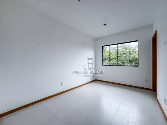 Imagem Casa com 3 dormitórios à venda, 131 m² por R$ 899.000,00 - Golfe - Teresópolis/RJ
