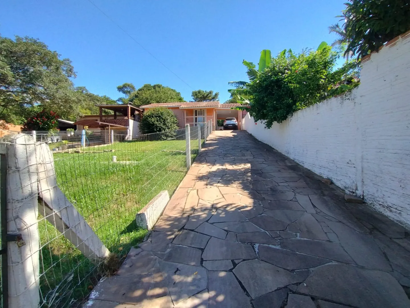 Imagem Casa com quintal a venda no bairro Tarumã em Viamão