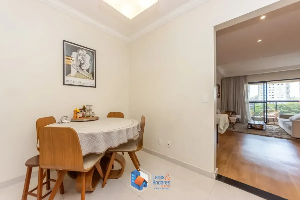 Imagem Apartamento para venda em Chácara Santo Antônio com 4 quartos, sendo 2 suítes, 137m²