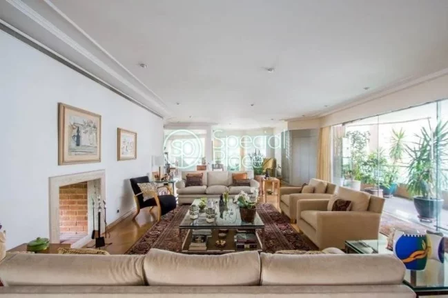 Excelente apartamento com 540m² no Jardim Paulista Amplo living com mezanino, lareira, home theater...