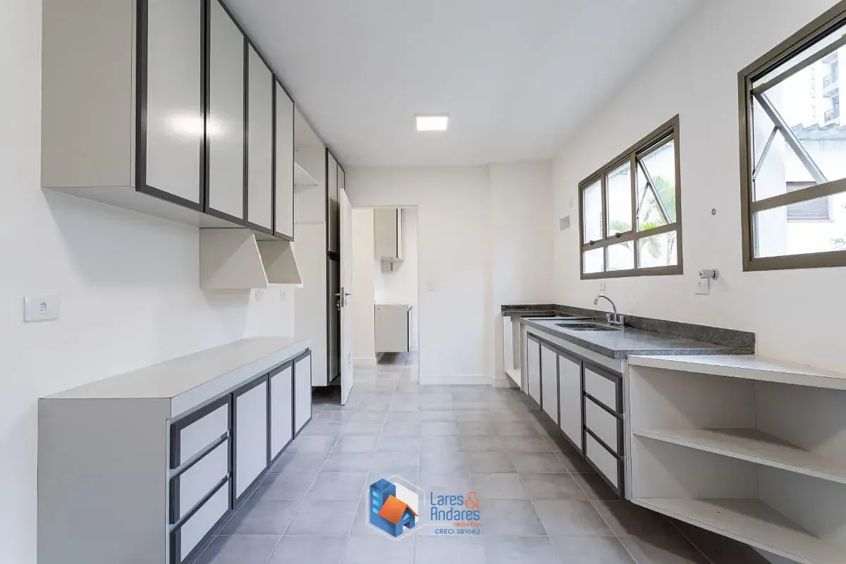 Imagem Apartamento para venda em Planalto Paulista com 3 quartos, sendo 1 suíte, 149m²