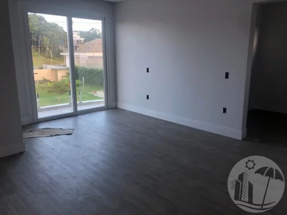 Imagem Linda casa no CALEDÔNIA em Camboriú com 3 Suítes de Esquina