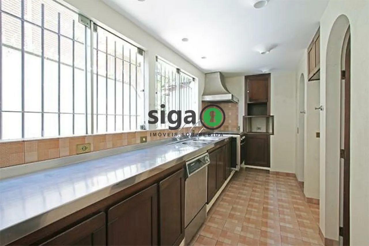 Imagem Casa á Venda no Jardim Marajoara - 450m², 3 quartos, 6 vagas