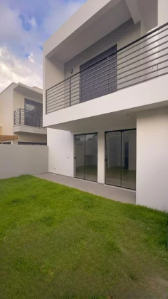 Imagem Casa à Venda em Garopaba-SC: 3 Quartos, 1 Suíte, 124,40m², 1 Vaga, no Ambrósio